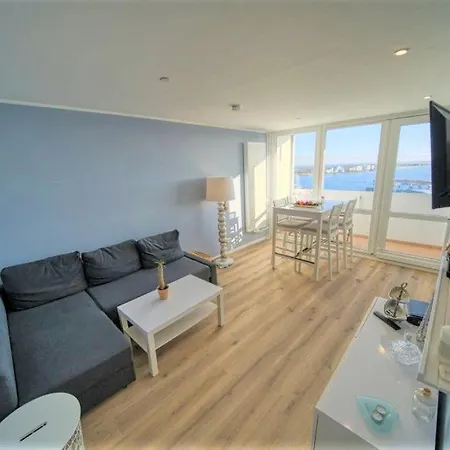- Haus H, App 0h1012 *